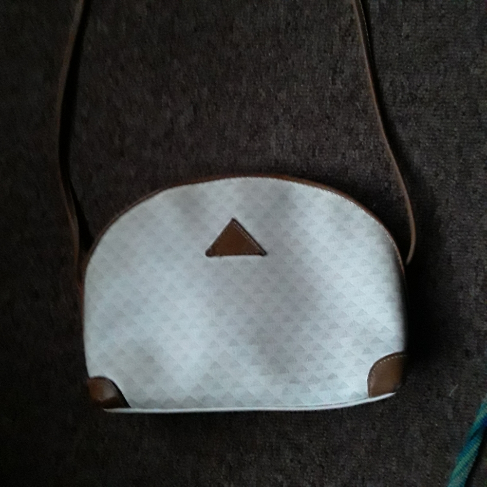 Liz Claiborne Vintage Shoulder bag Wite and tan